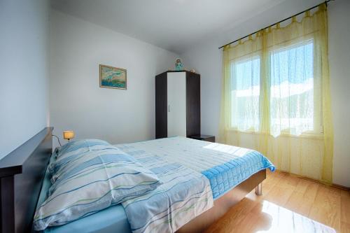 Apartments Hropic in Lastovo