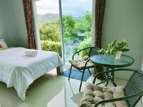 ラチャブリー Baan Mai Hom Resort Suan Phueng 3つ星 ホテル スイート