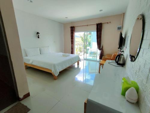 Baan Mai Hom Resort Suan Phueng