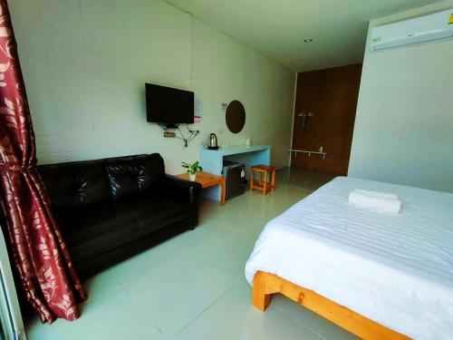 Baan Mai Hom Resort Suan Phueng