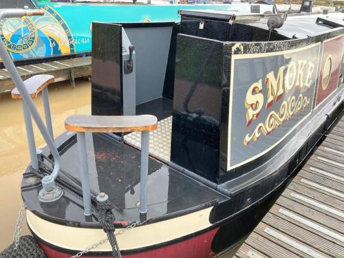 Smoke (Rowington Narrowboats)
