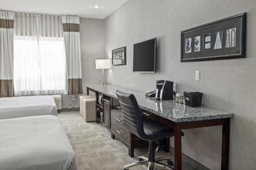 Home Inn & Suites Regina Airport Stop at Home Inn & Suites to discover the wonders of Regina (SK). Both business travelers and tourists can enjoy the hotels facilities and services. All the necessary facilities, including 24-hour fr