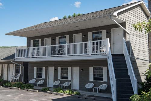 Americas Best Value Inn & Suites Lake George - main image