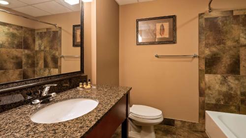 Best Western Plus Bloomington Hotel