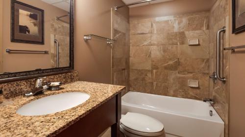 Best Western Plus Bloomington Hotel