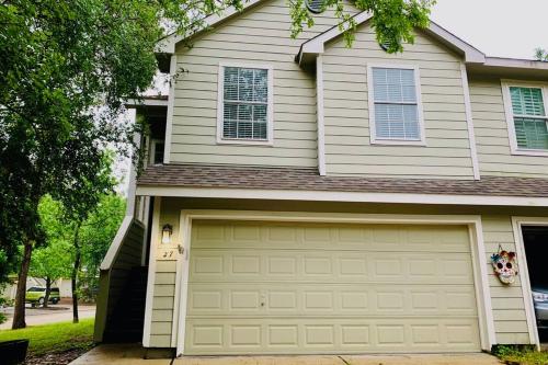 Amazing TEXAS House 3 Bed in The Woodlands