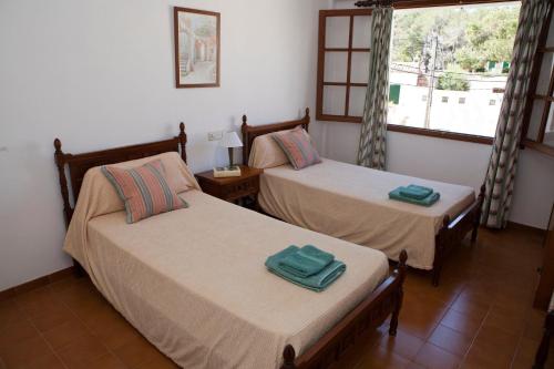 Apartamentos Llevant - image 9