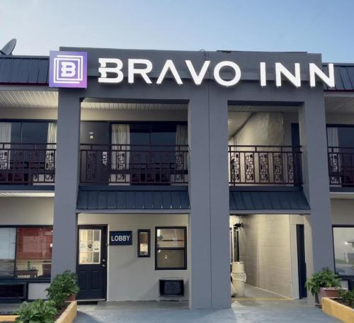 Bravo Inn - Hotel - Johnson City