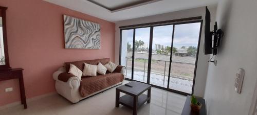 Espectacular departamento de tres habitaciones en Edificación Amaralto