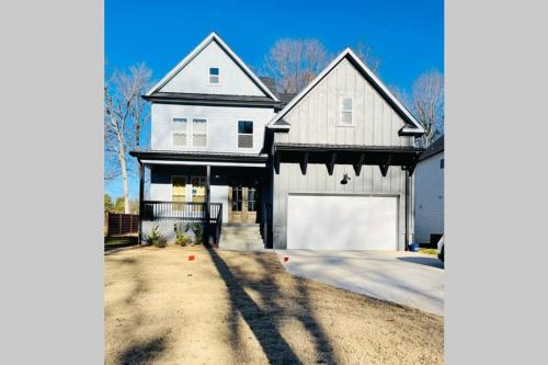 Luxurious Home for Families & Professionals - Mount Holly
