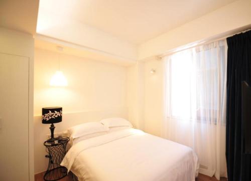 Xiamen Gulangyu Heitan Hotel Xiamen Gulangyu Heitan Hotel is conveniently located in the popular Gulangyu Island area. The property features a wide range of facilities to make your stay a pleasant experience. Service-minded staff