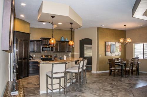 4 Bedroom home in Mesquite #397 - image 10