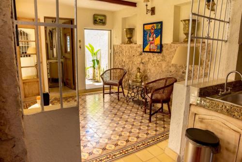 Casa Palmas by Majikal B&B in Mérida, Mexico