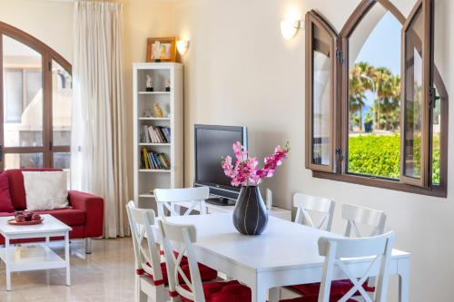Protaras Villa Elena 3 - image 3