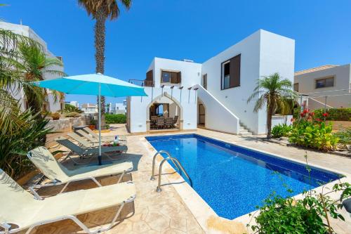 Villa with Private Pool image 4