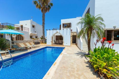 Villa with Private Pool image 2