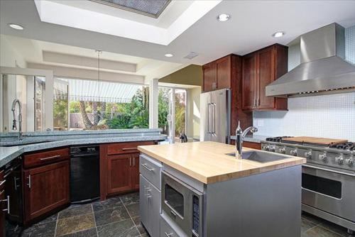 Idyllic secluded mountain Villa of 100 Games w/pool & spa