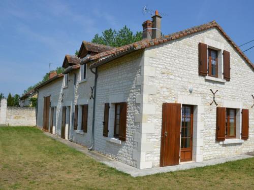 Gîte Chaveignes, 4 pièces, 6 personnes - FR-1-381-288 - Location saisonnière - Chaveignes