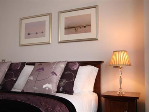 The Redstone Guesthouse - image 2