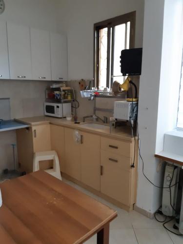 Квартира в непосредственнои близости от моря и пляжа в Хаифе /Apartment near the sea and the beach i in 亞姆村