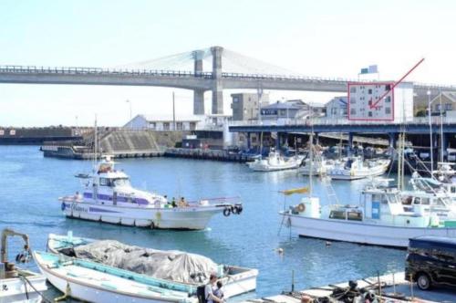 Hayakawa&2rooms&48m2&5-6pplmax&Best location&well designed 早川駅徒歩2分 釣り場まで徒歩1分 グループ滞在可能なワーケーション最適プレイス Hayakawa&2rooms&48m2&5-6pplmax&Best location&well designed 早川駅徒歩2分 釣り場まで徒歩1分 グループ滞在可能なワーケーション最適プレイス
