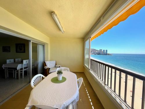 One-Bedroom Apartment image 9