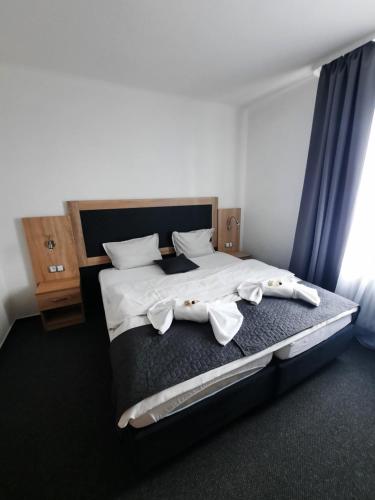 1 double bed