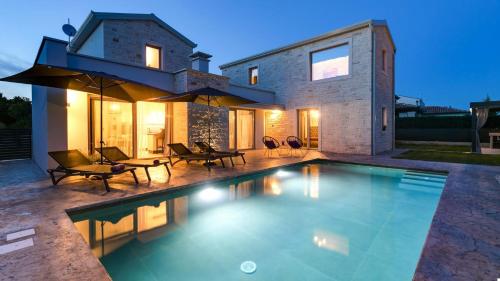 Villa with Private Pool image 4