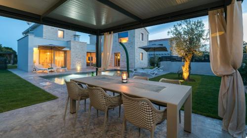 Villa with Private Pool image 7