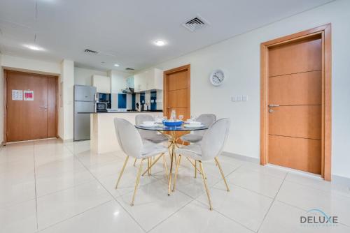 Decadent 2 BR at Ocean Heights Dubai Marina by Deluxe Holiday Homes