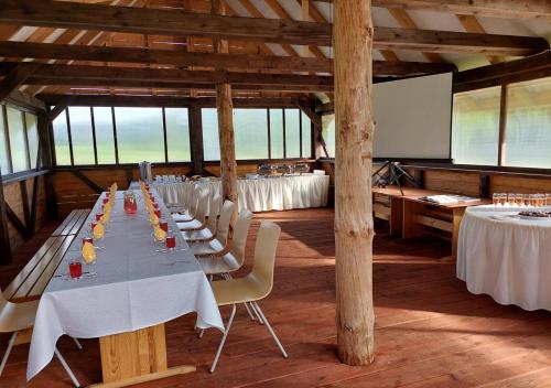 Facilities, Mesikamae puhkemaja in Põlva