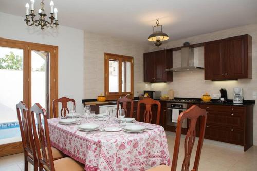  Freedom 76. Family holidays in 07630 Campos