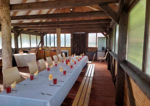 Facilities, Mesikamae puhkemaja in Põlva