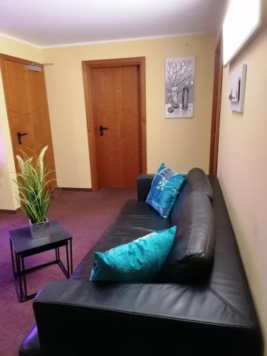 Pension Riverside in Leverkusen Hitdorf am Rhein - Zentral an der A1 und 59