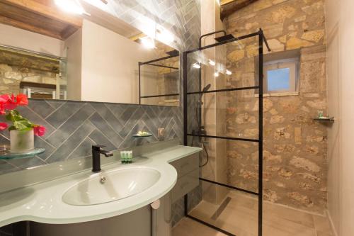 Stone Suites at Lefkada's Old Port, Città di Lefkada (foto 11)