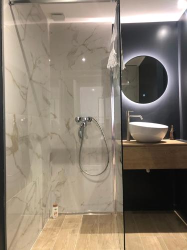 NEW - 2 pièces Vieil Antibes - Marché provençal (NEW - 2 pieces Vieil Antibes - Marche provencal) in Antibes