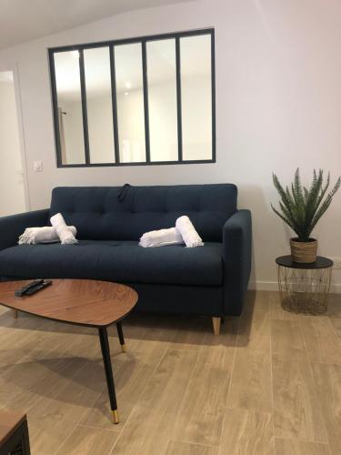 NEW - 2 pièces Vieil Antibes - Marché provençal (NEW - 2 pieces Vieil Antibes - Marche provencal) in Antibes