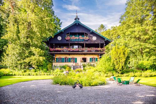 Villa Zollhaus Bed & Breakfast