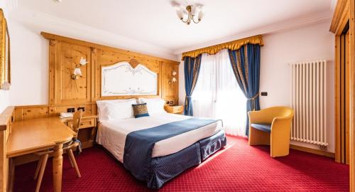 310666312 Hotel Antares