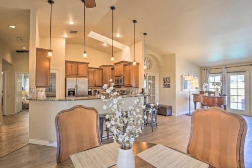 Golf Course Paradise with Pool and Spa in La Quinta! - image 9