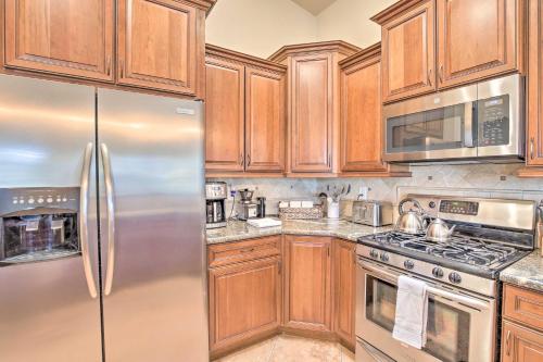 Golf Course Paradise with Pool and Spa in La Quinta! - image 11