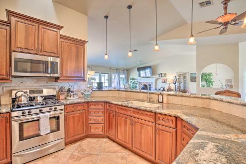 Golf Course Paradise with Pool and Spa in La Quinta! - image 12