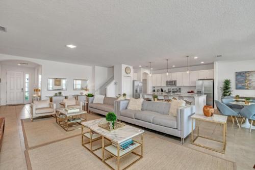 Luxury Contemporary Style Villa on Solterra Resort Orlando Mansion 5029 - image 4