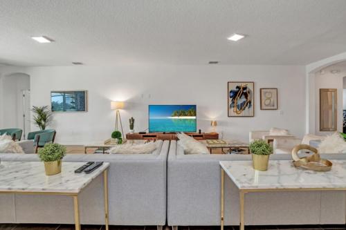 Luxury Contemporary Style Villa on Solterra Resort Orlando Mansion 5029 - image 5