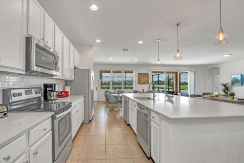 Luxury Contemporary Style Villa on Solterra Resort Orlando Mansion 5029 - image 7