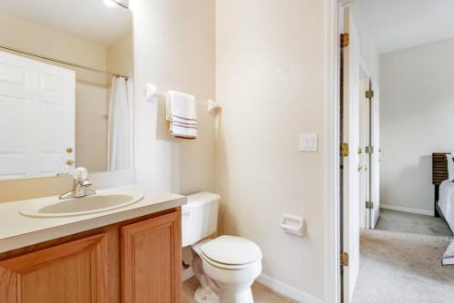 Picture Renting Your Own Luxury Home on Regal Palms Resort Orlando Townhome 3605 - image 11