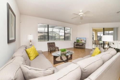 Picture Renting Your Own Luxury Villa on the Exclusive Providence Resort close to Disney Orlando Villa 3649 - image 8