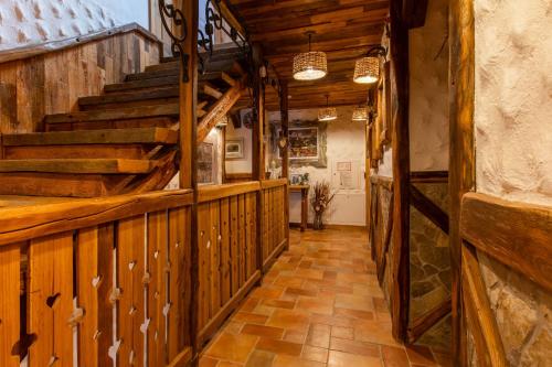 Old Bled House - image 6