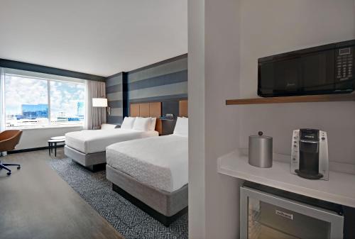 Holiday Inn Express - Houston - Galleria Area an IHG Hotel - main image