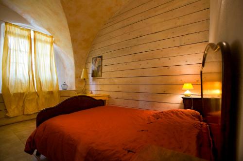3 bedrooms, 4 beds